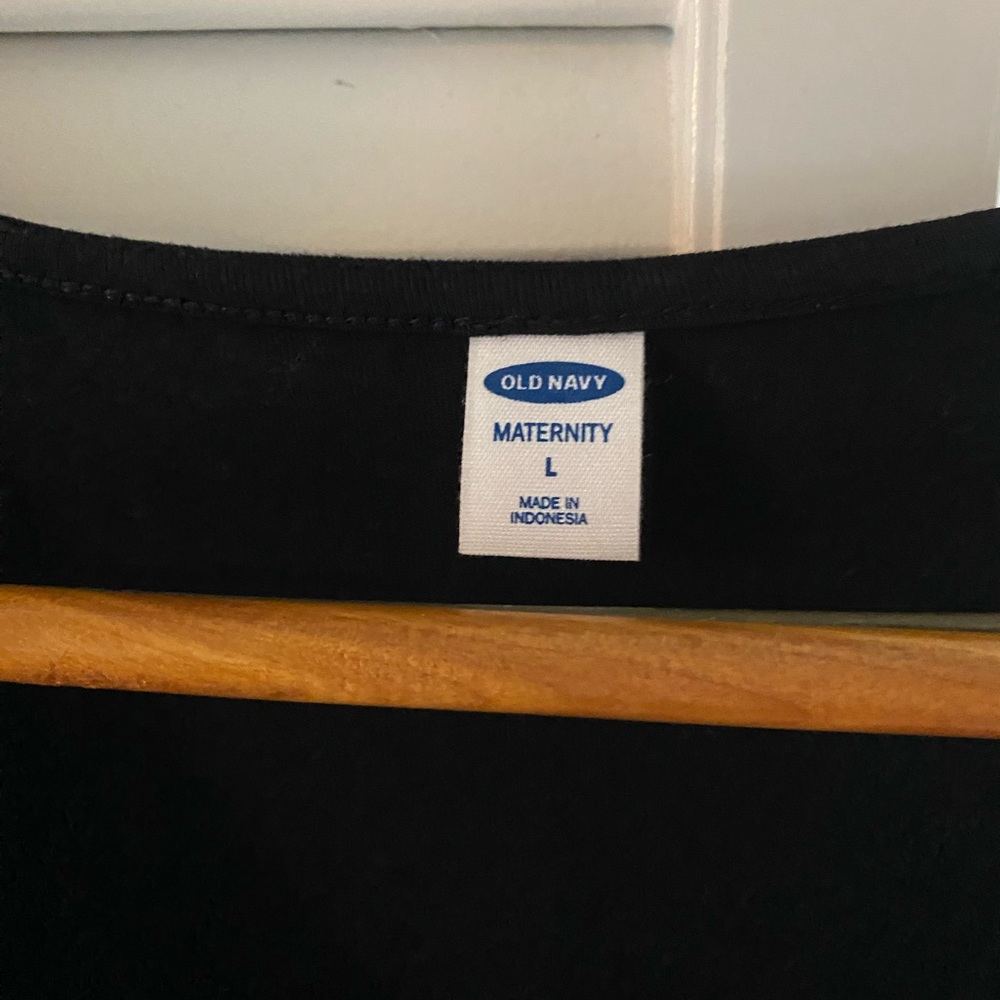 Maturnity/Nursing Top, Old Navy, L, NWOT - Picture 2 of 2